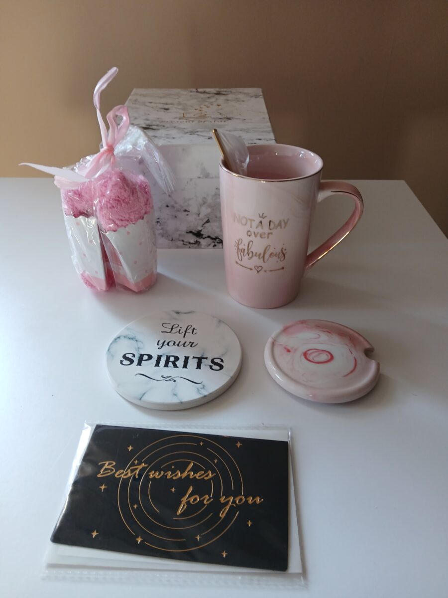 🎁 ELEGANCKI Zestaw Prezentowy KUBEK z Pokrywką + Skarpetki - NOWY! 🎁 - obrazek 2