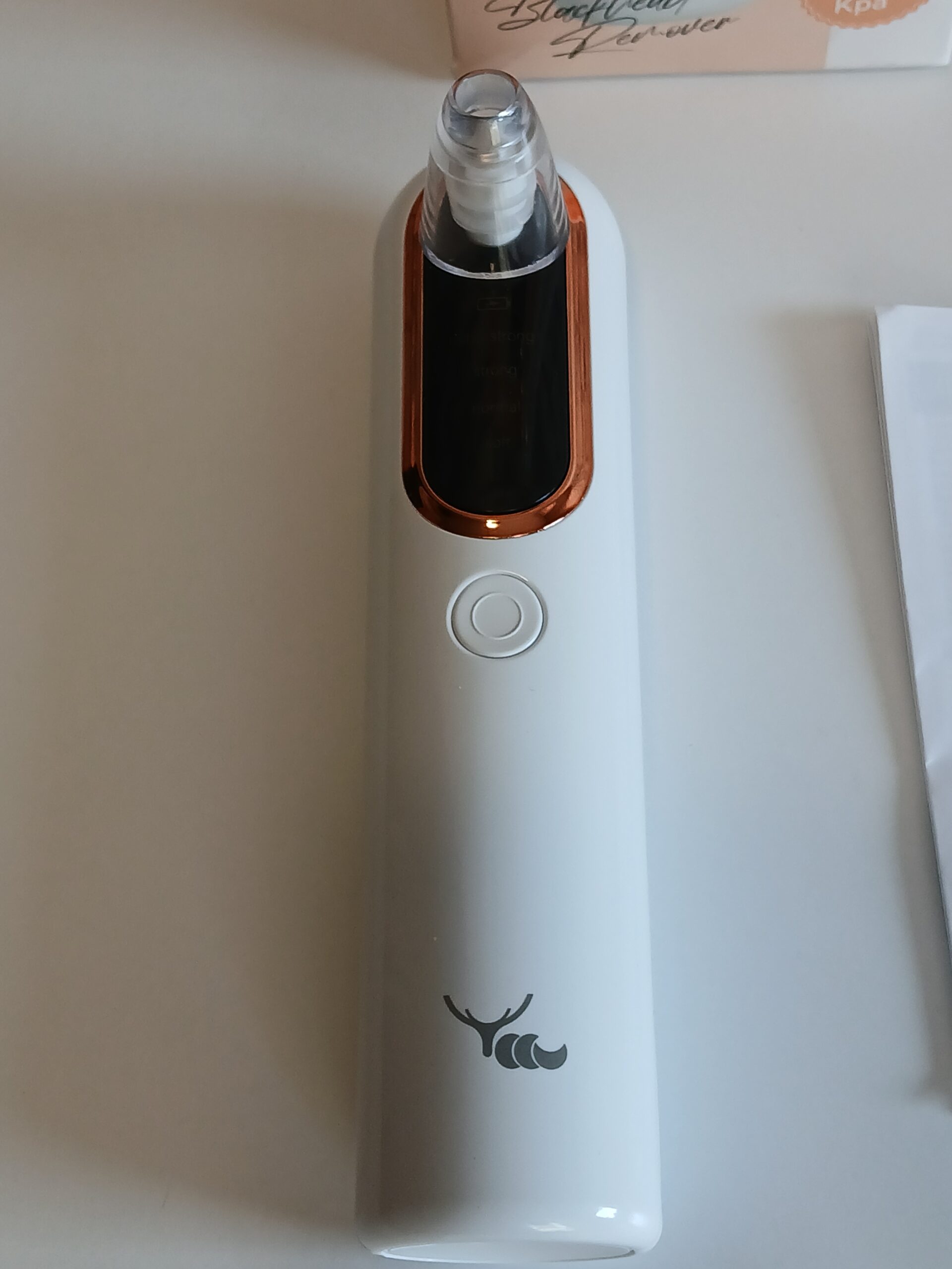 Odkurzacz do wągrów wąsy zaskórników Blackhead Remover Y002 LED zestaw - obrazek 2