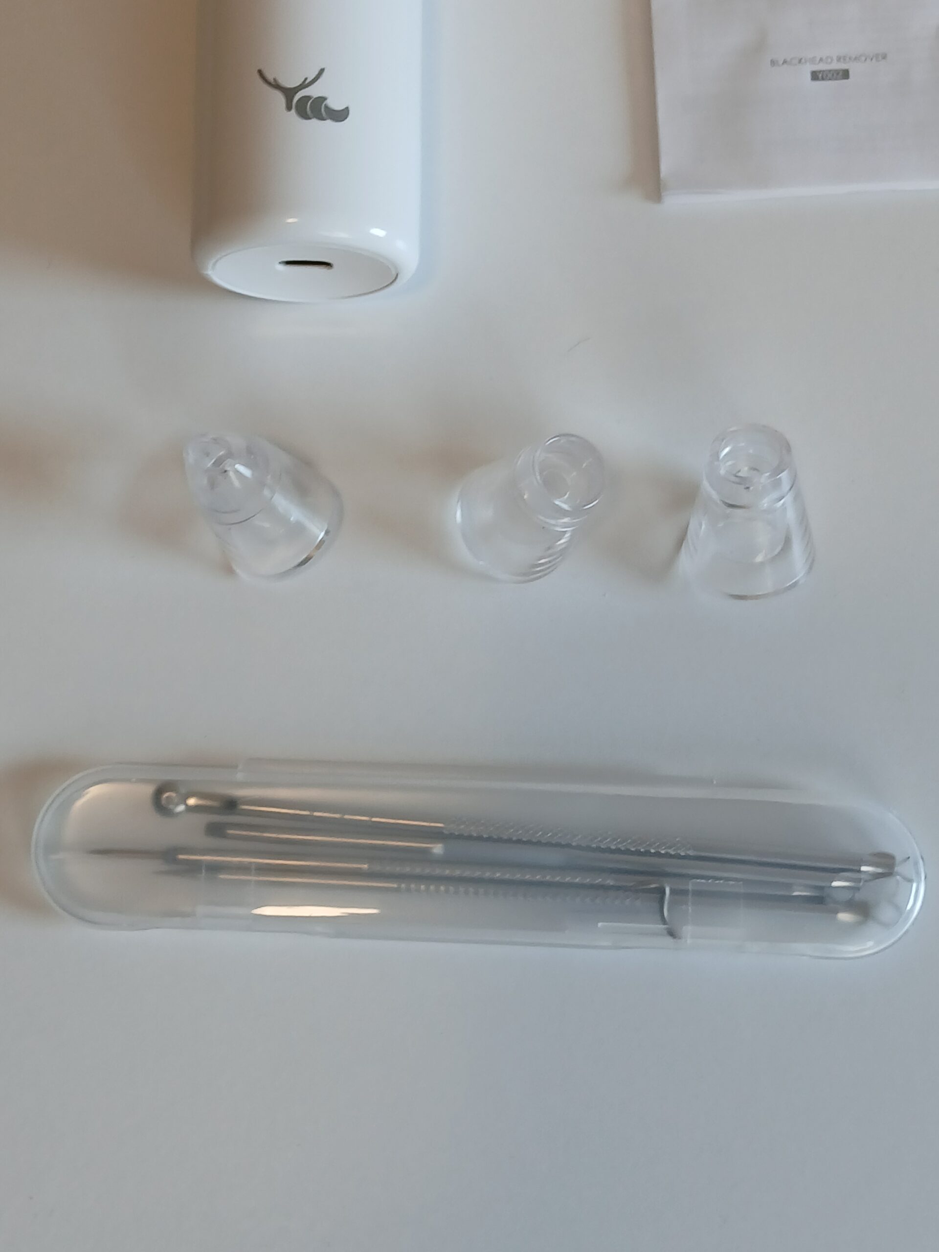 Odkurzacz do wągrów wąsy zaskórników Blackhead Remover Y002 LED zestaw - obrazek 3