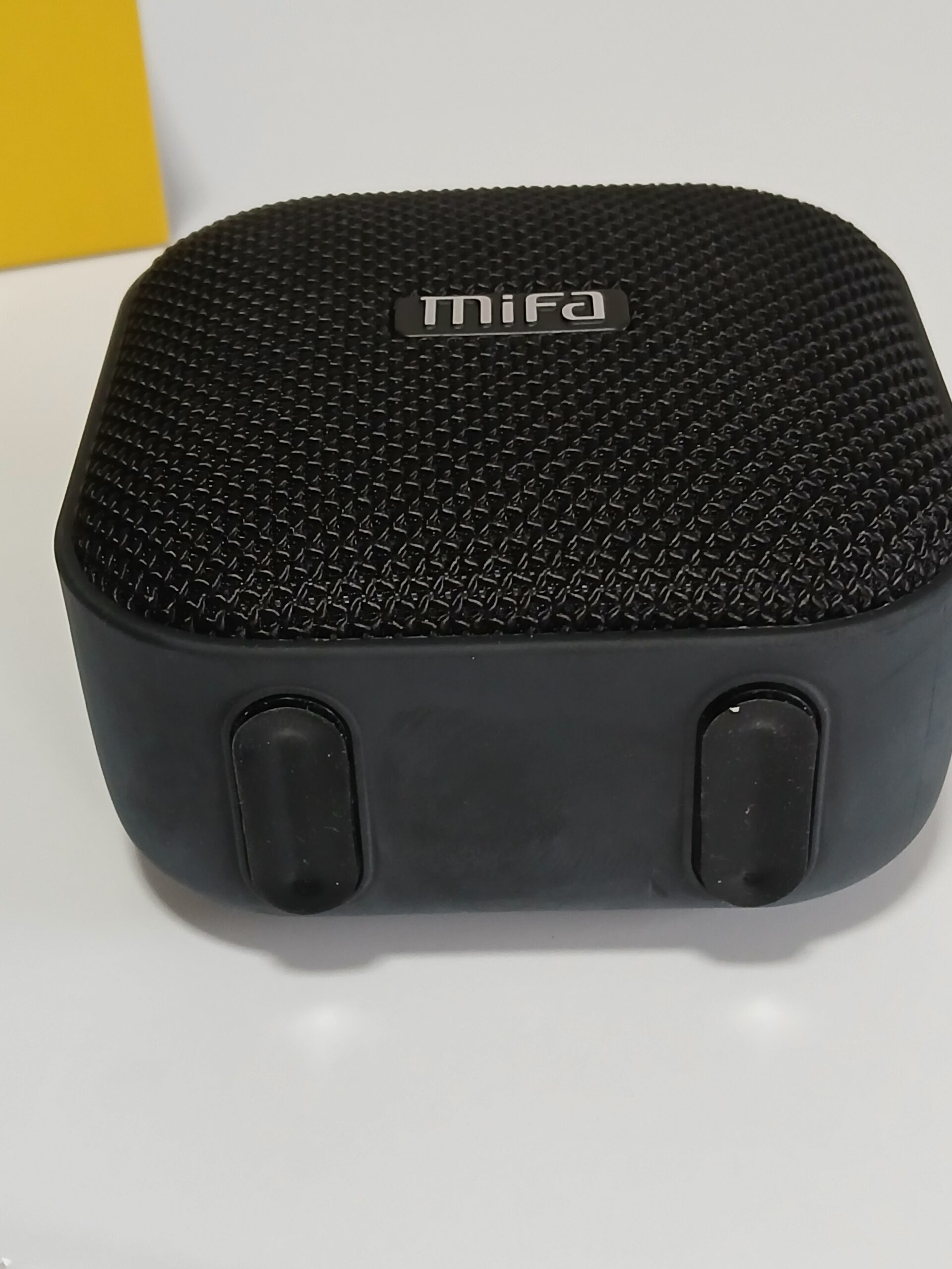 Głośnik bezprzewodowy Bluetooth MiFa A1 czarny MicroSD AUX outdoor bas - obrazek 4