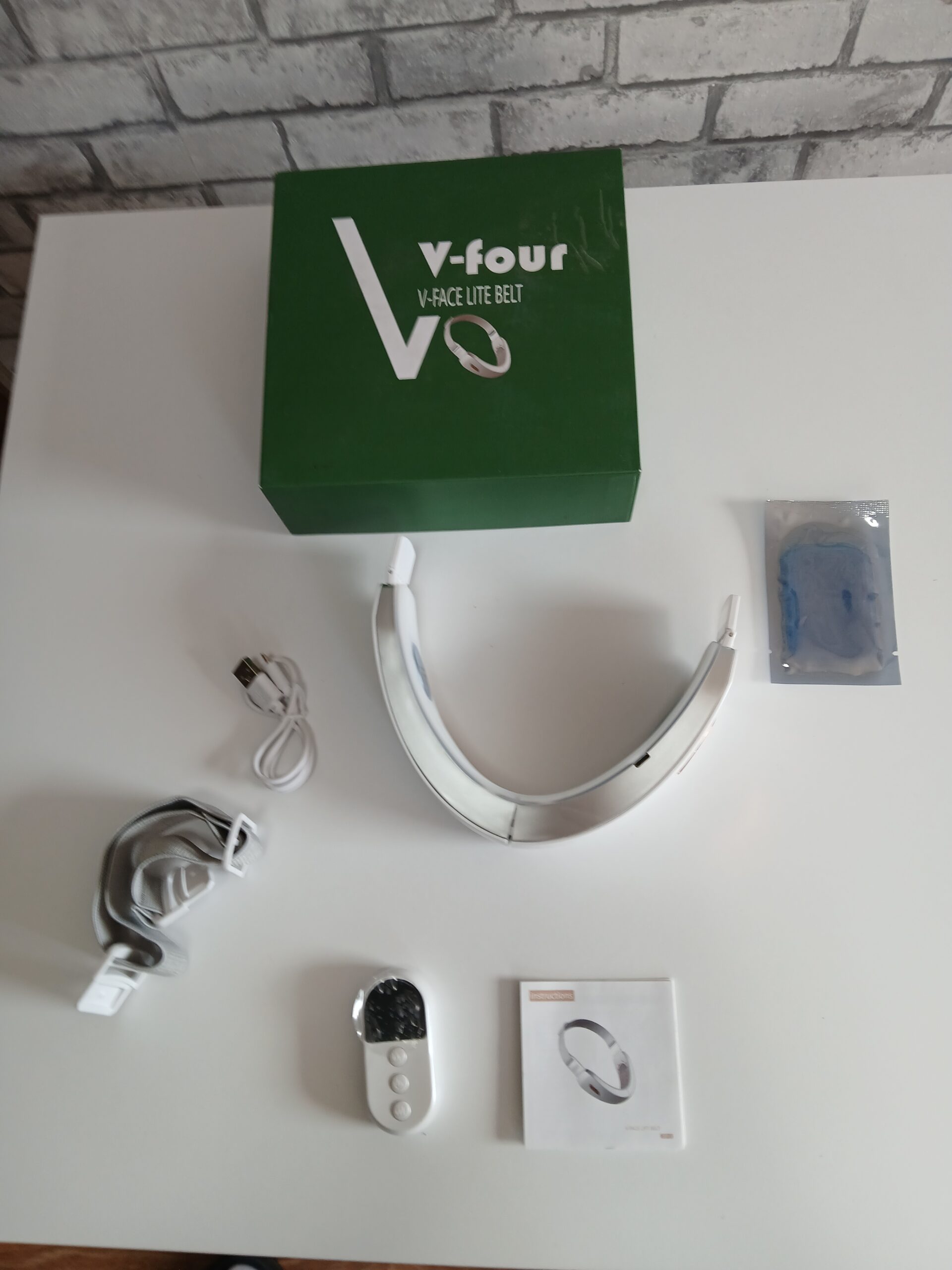 Masażer wyszczuplający twarz podbródek V-Face LIFT BELT V-four