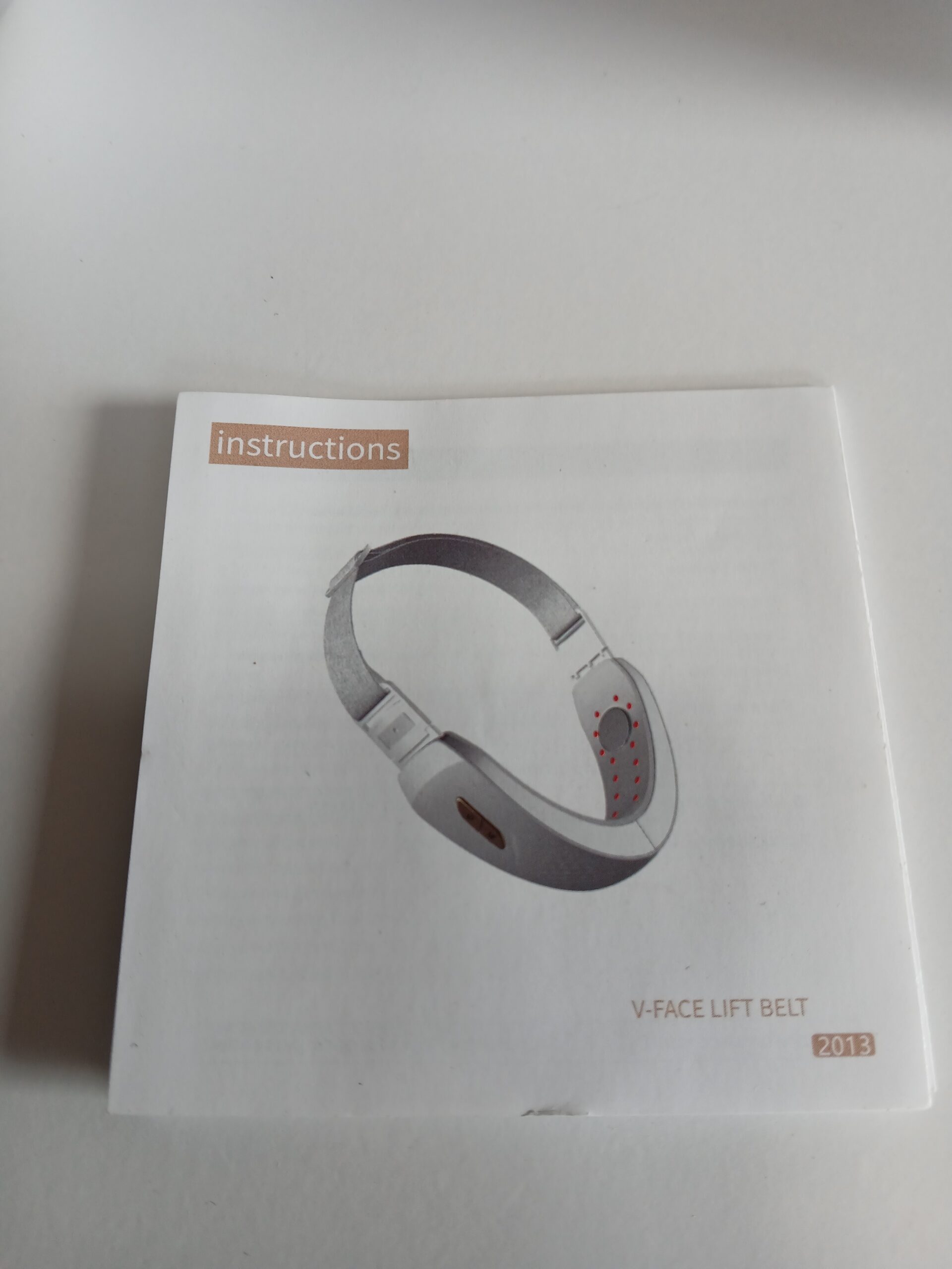 Masażer wyszczuplający twarz podbródek V-Face LIFT BELT V-four - obrazek 8
