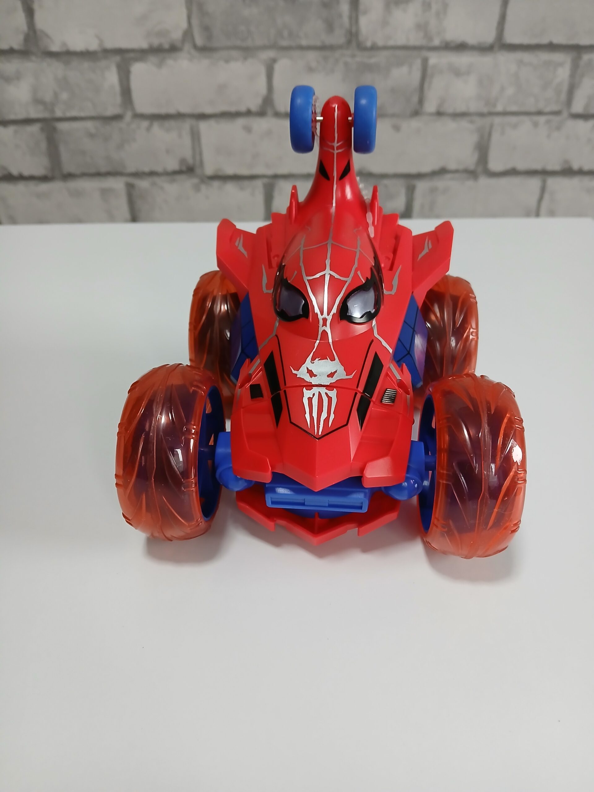 Samochód zdalnie sterowany Stunt Car auto kaskaderskie 360 - obrazek 4