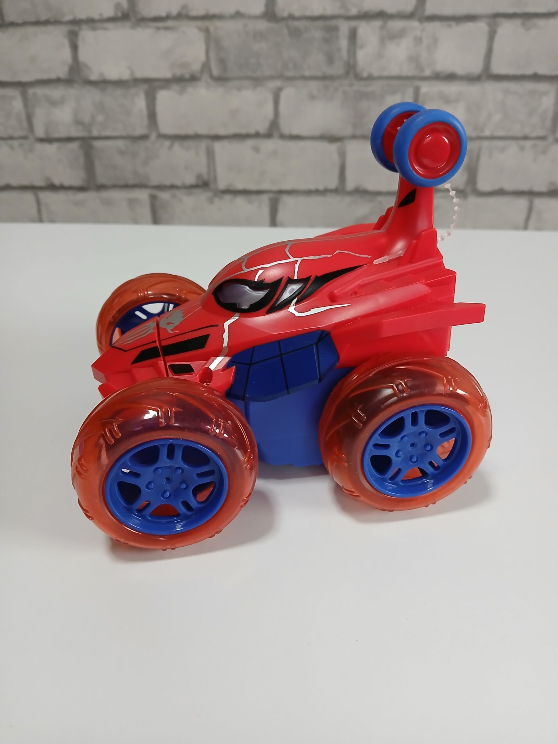 Samochód zdalnie sterowany Stunt Car auto kaskaderskie 360 - obrazek 5