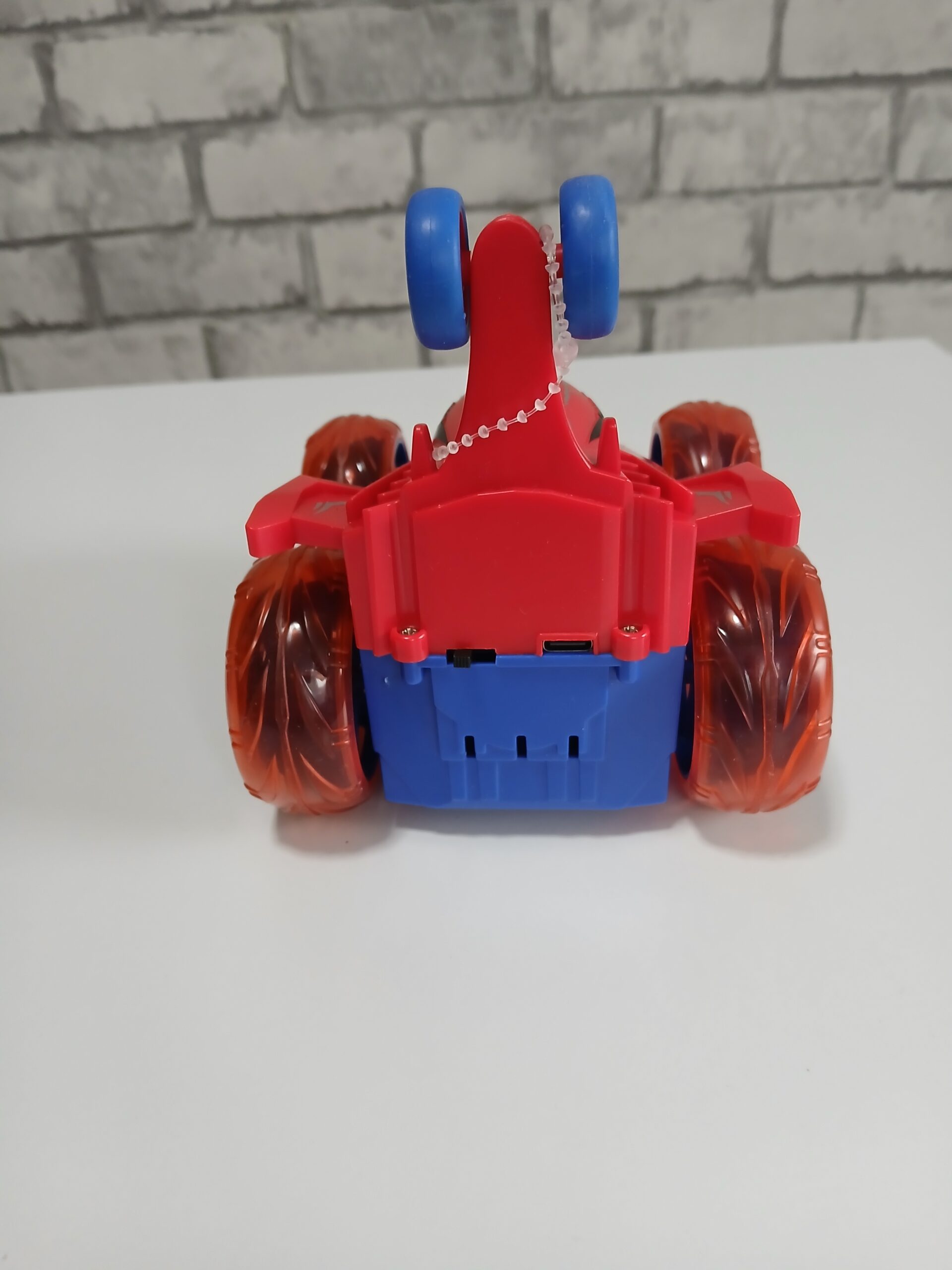 Samochód zdalnie sterowany Stunt Car auto kaskaderskie 360 - obrazek 6