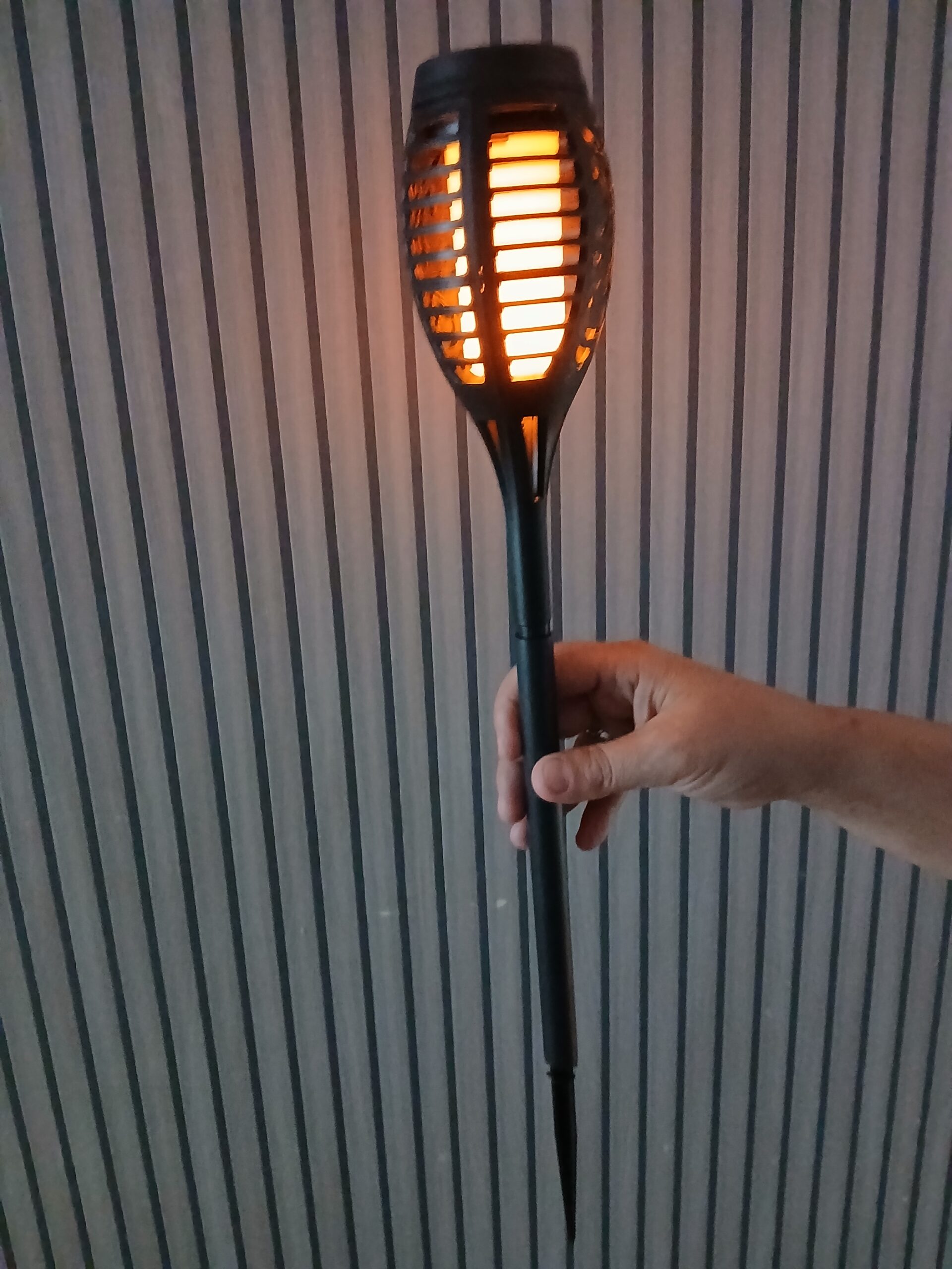 Lampa solarna pochodnia LED z efektem płomienia – Zestaw 6 szt. - obrazek 2