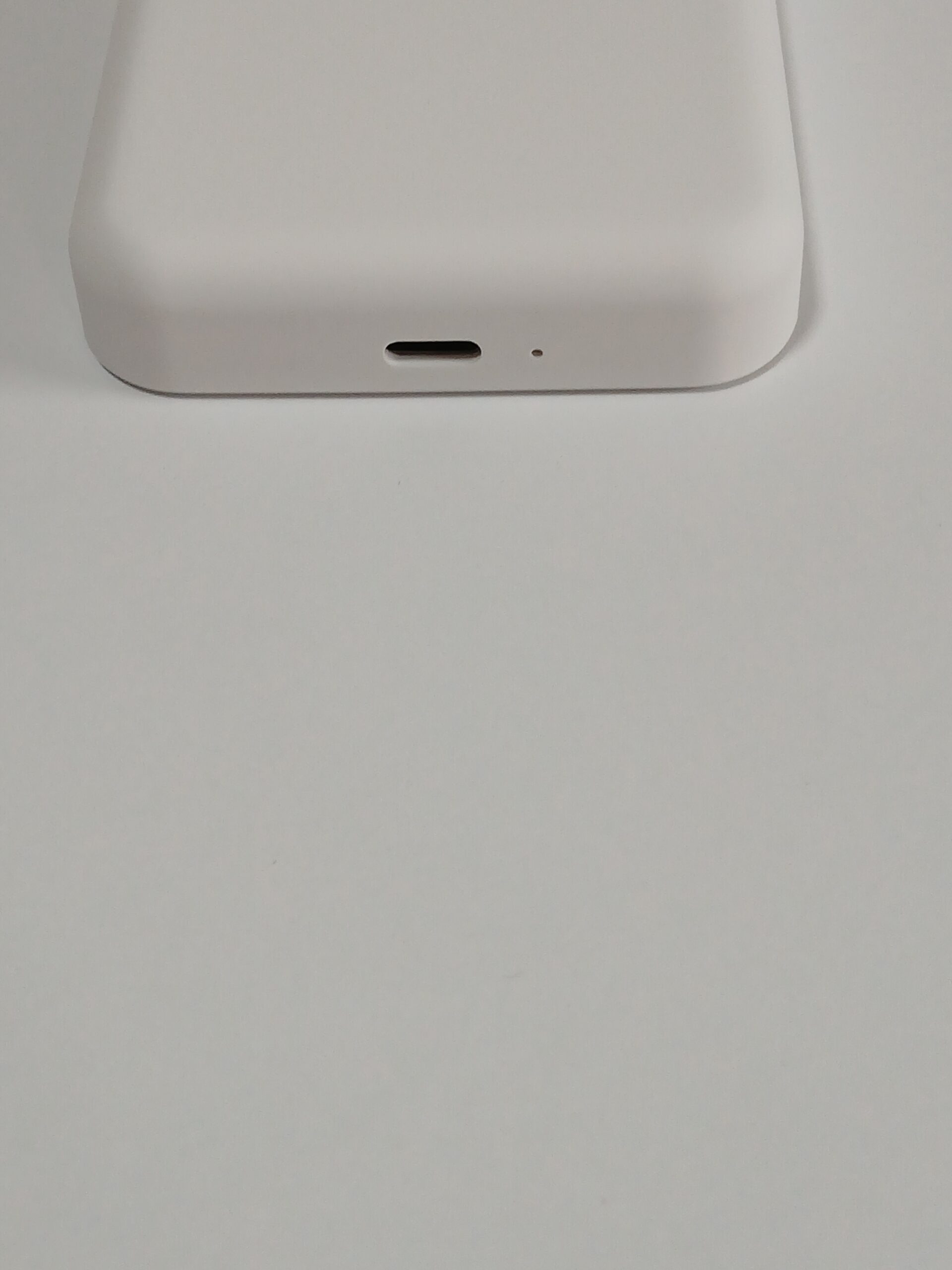 Magnetyczny powerbank bezprzewodowy MagSafe 15W - obrazek 4
