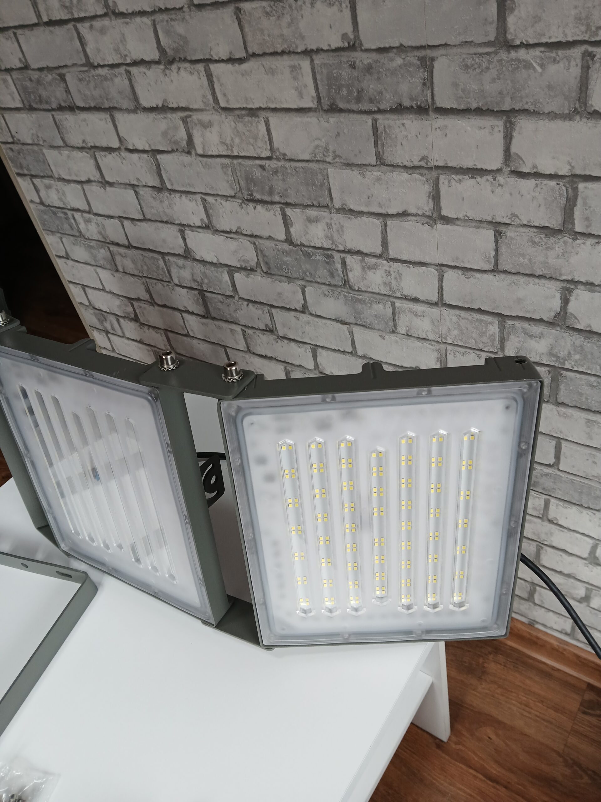 Naświetlacz LED Stasun 600W (3x200W) halogen zewnętrzny IP66 - obrazek 5