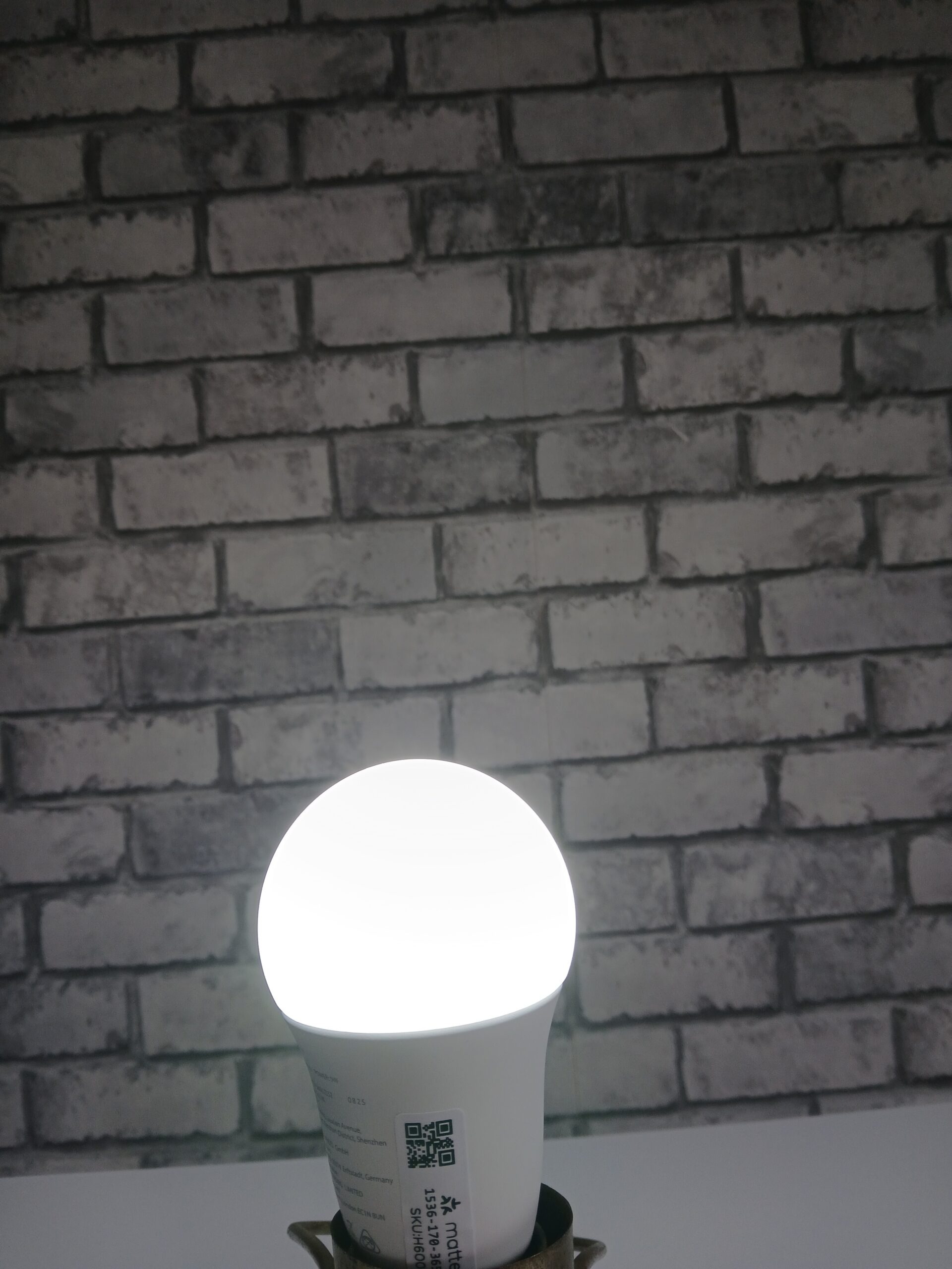 Inteligentne żarówki Smart LED Govee RGBWW E27 9W 800lm Zestaw 4 szt. - obrazek 4